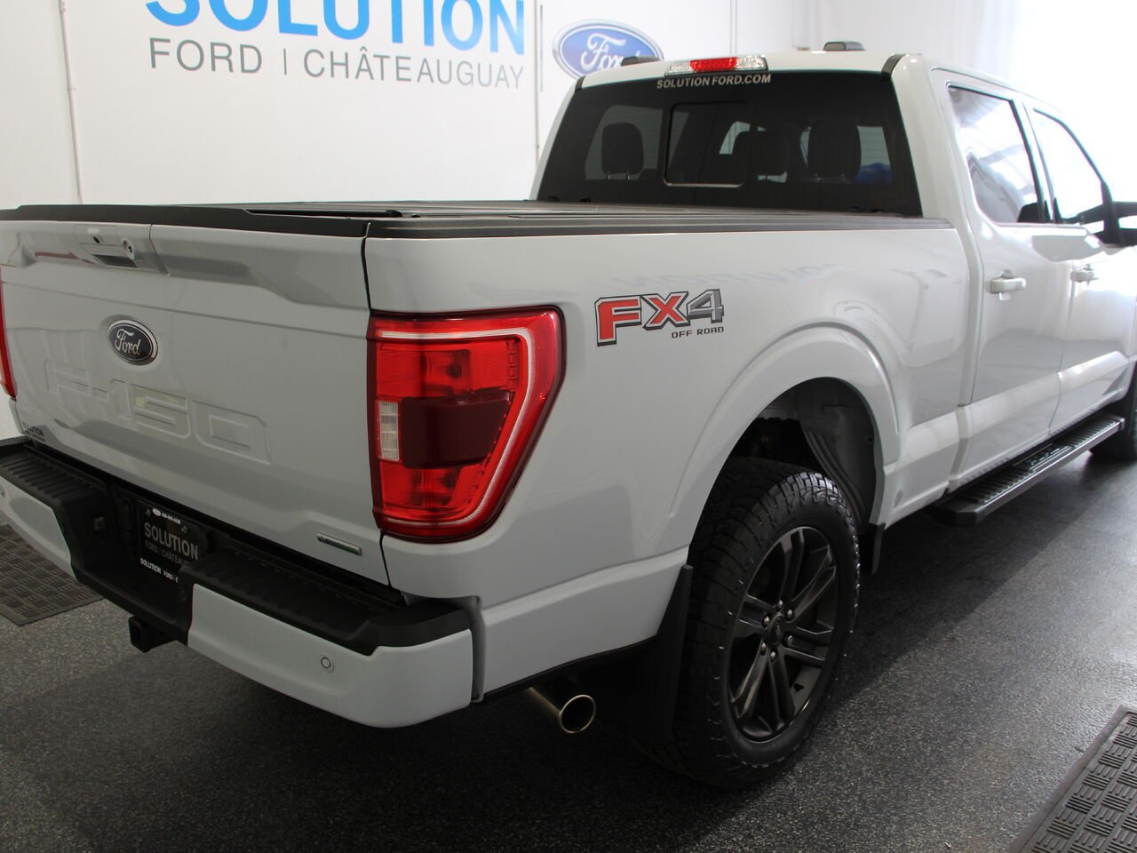 2022 Ford F-150 XLT cabine SuperCrew 4RM caisse de 6,5 pi White Châteauguay - photo #5
