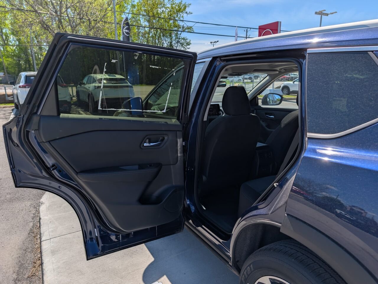 2026 Nissan Rogue ROGUE SV TOIT OUVRANT Deep Ocean Blue Châteauguay - photo #12