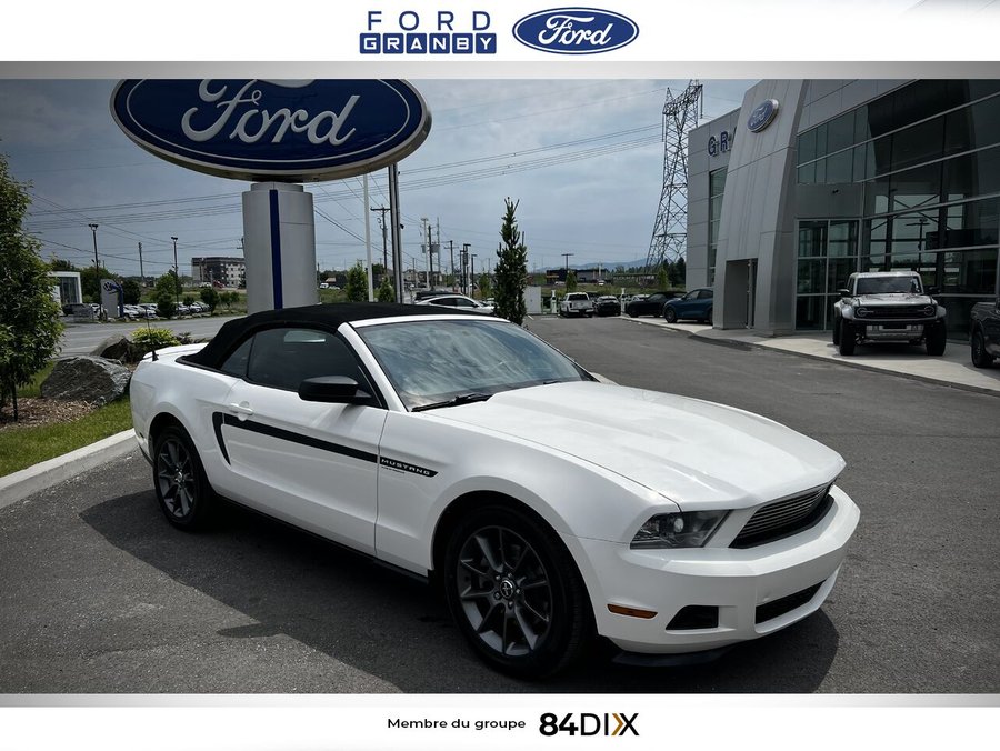 Ford Mustang Décapotable 2 portes V6 de première qualité 2012 Blanc