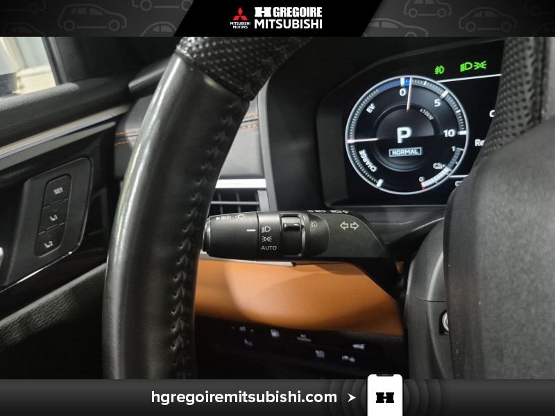 2023 Mitsubishi Outlander Plug-In Hybrid White Blainville - photo #19