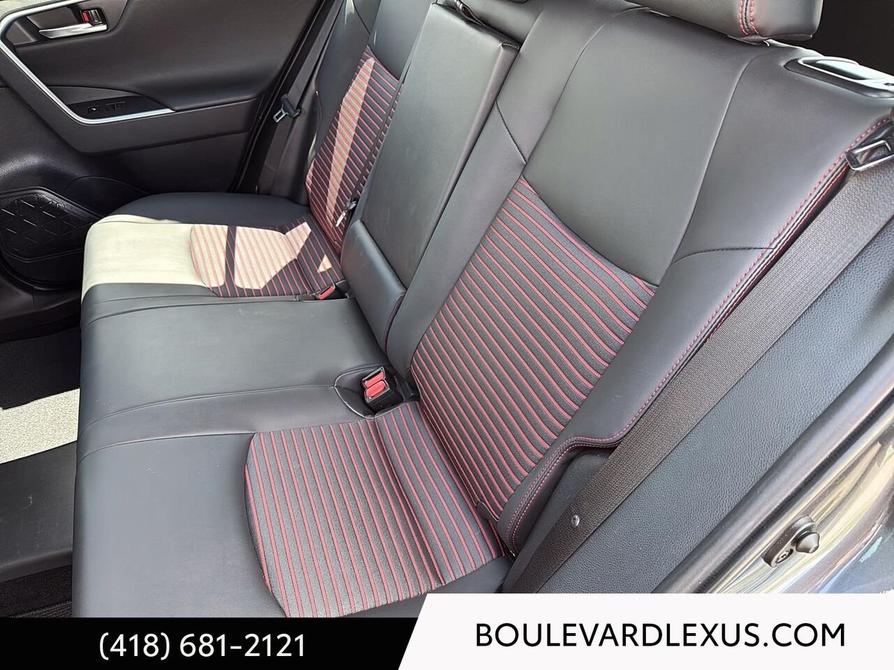 Toyota RAV4 Prime 19826A 2024 Gris Québec - photo #17