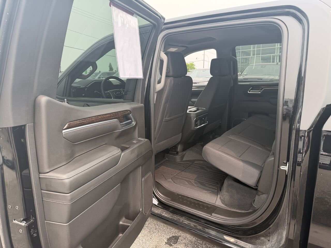 GMC SIERRA K1500 ELEVATION Elevation cabine multiplace 4RM 157 po 2025 Noir Ottawa & Gatineau - photo #9