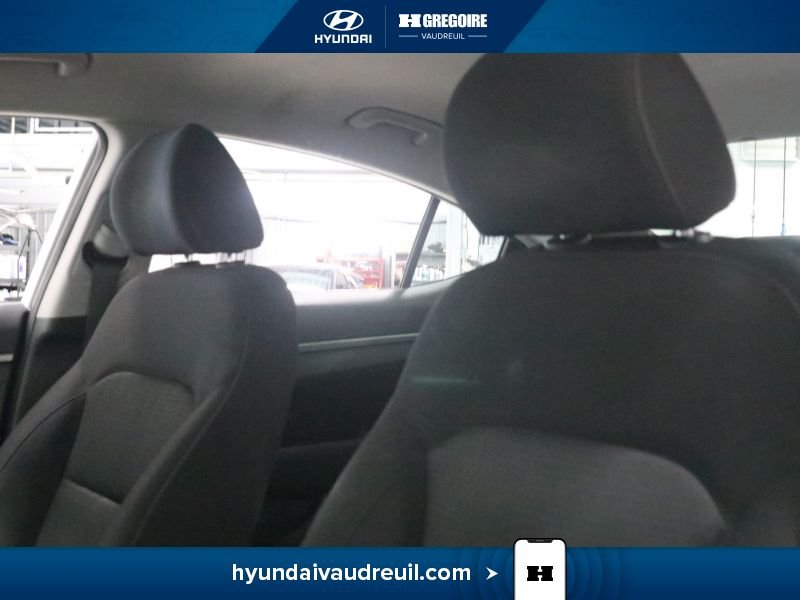 2017 Hyundai Elantra White Laval - photo #13