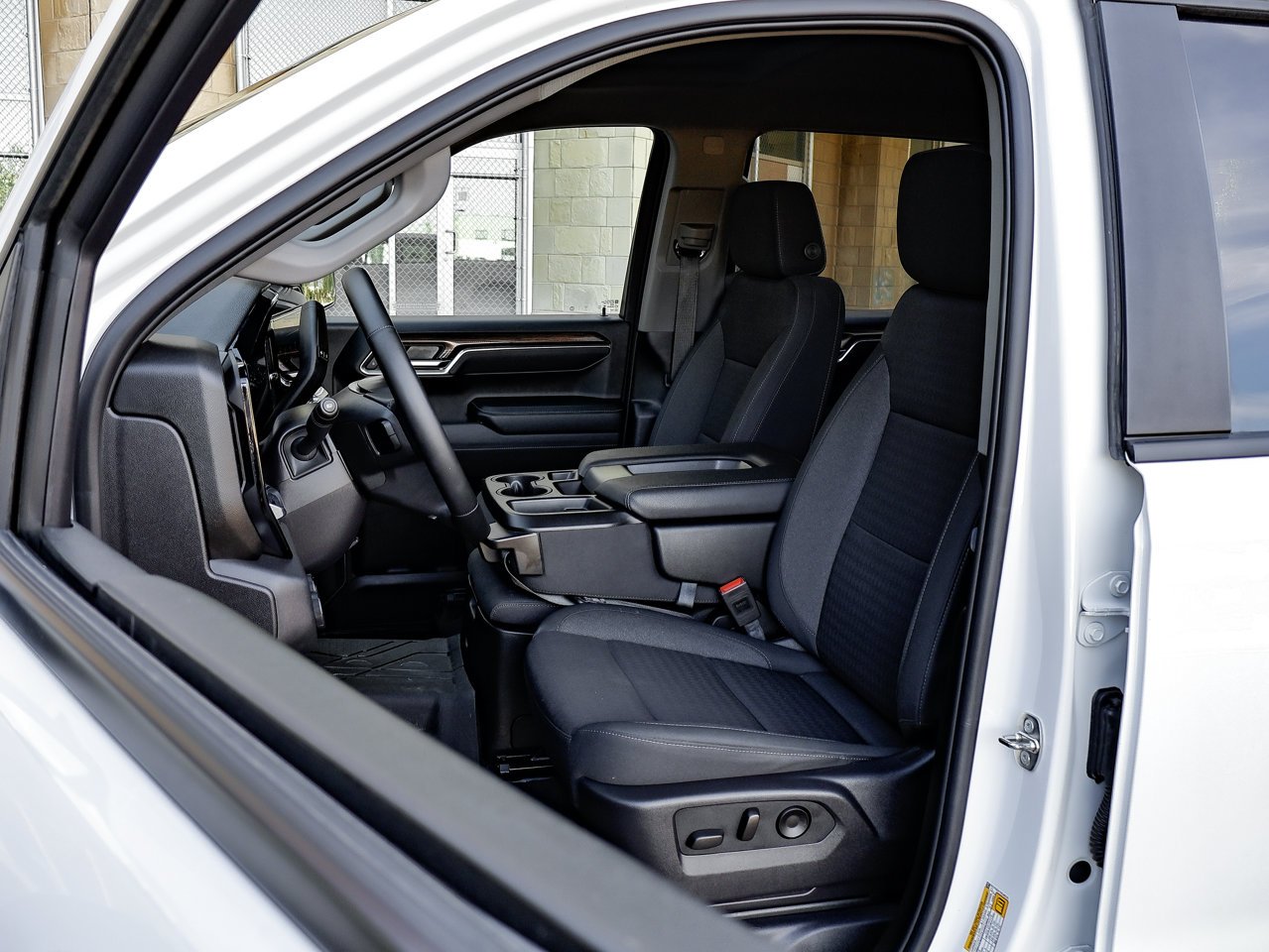 2024 Chevrolet Silverado 1500 4WD Crew Cab 147 RST White Sherwood Park - photo #15