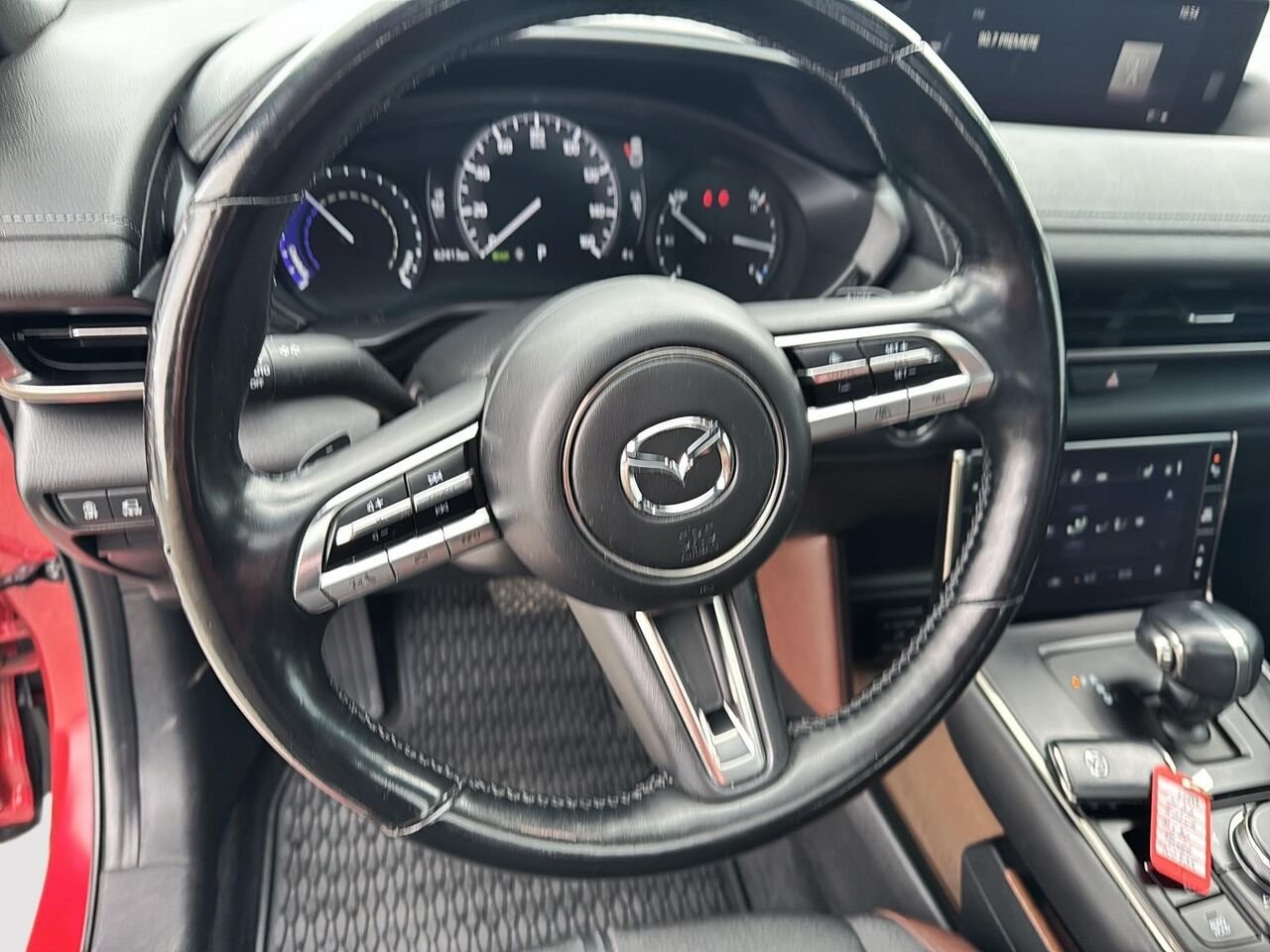 2022 Mazda MX-30 Red Rouyn-Noranda - photo #10