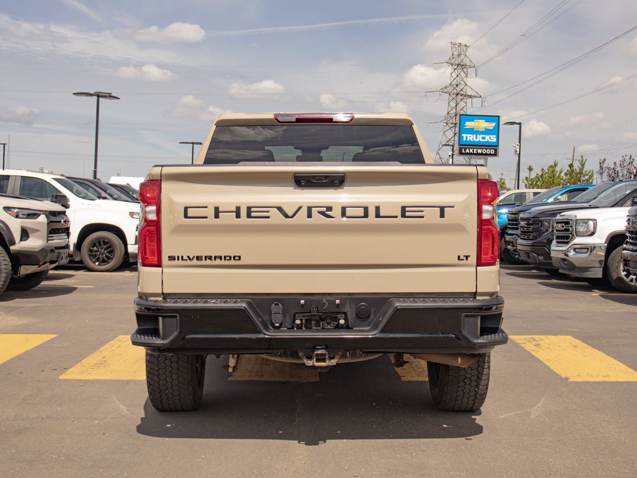 2022 Chevrolet Silverado 1500 4WD Crew Cab 147 LT Trail Boss Beige Sherwood Park - photo #8