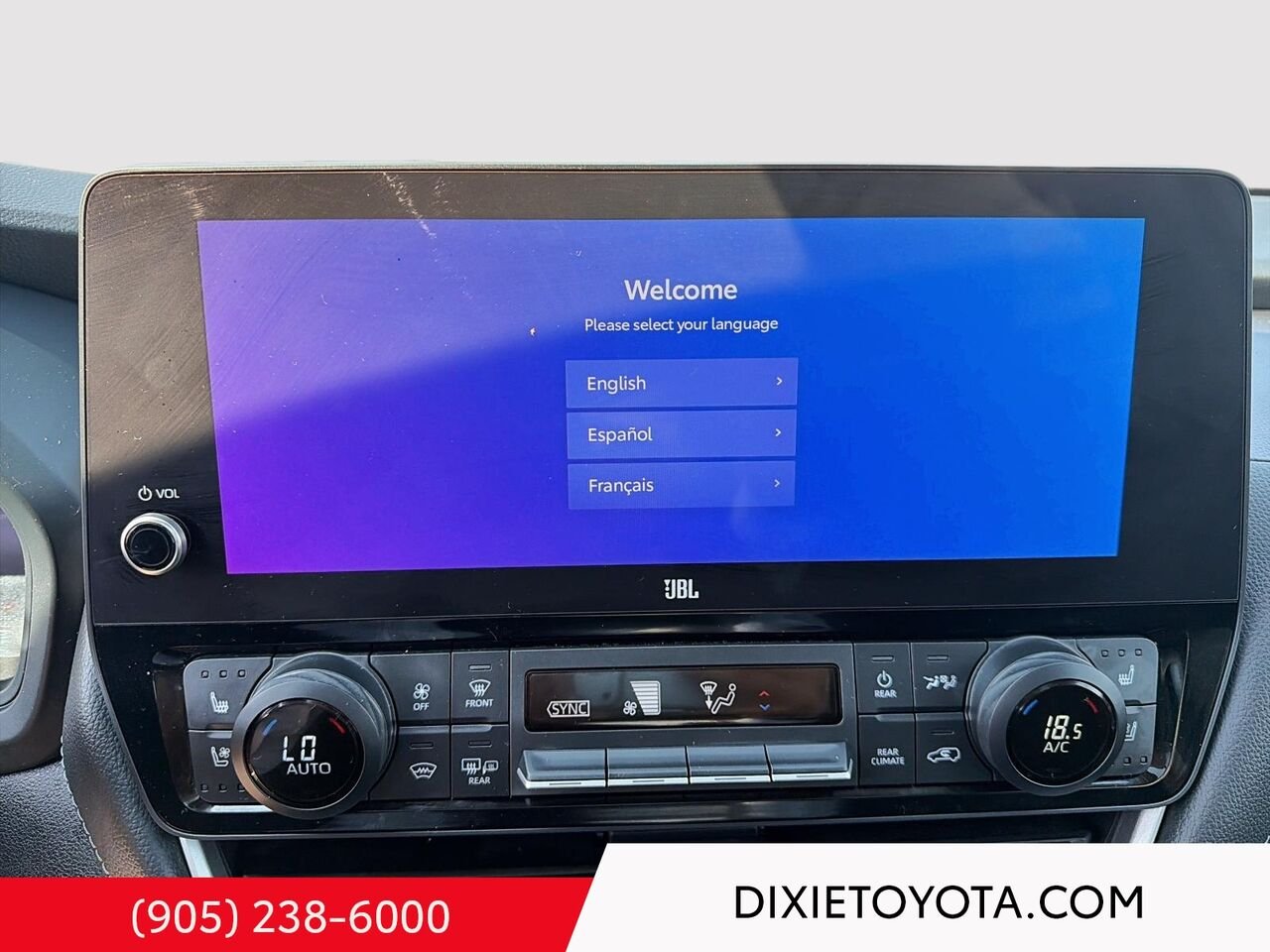 2024 Toyota Grand Highlander LIMITED AWD / CLEAN CARFAX / HEATED AND VENTILATED SEATS / ALLOY WHEELS / MOONROOF / CARPLAY AND ANDROID AUTO White Mississauga - photo #16