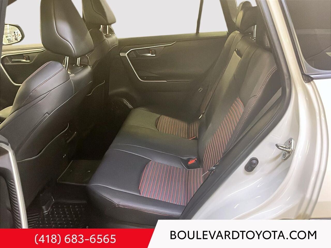 Toyota RAV4 PRIME 99835A-49 | XSE, HYBRIDE BRANCHABLE, AWD 2023 Blanc Québec - photo #19