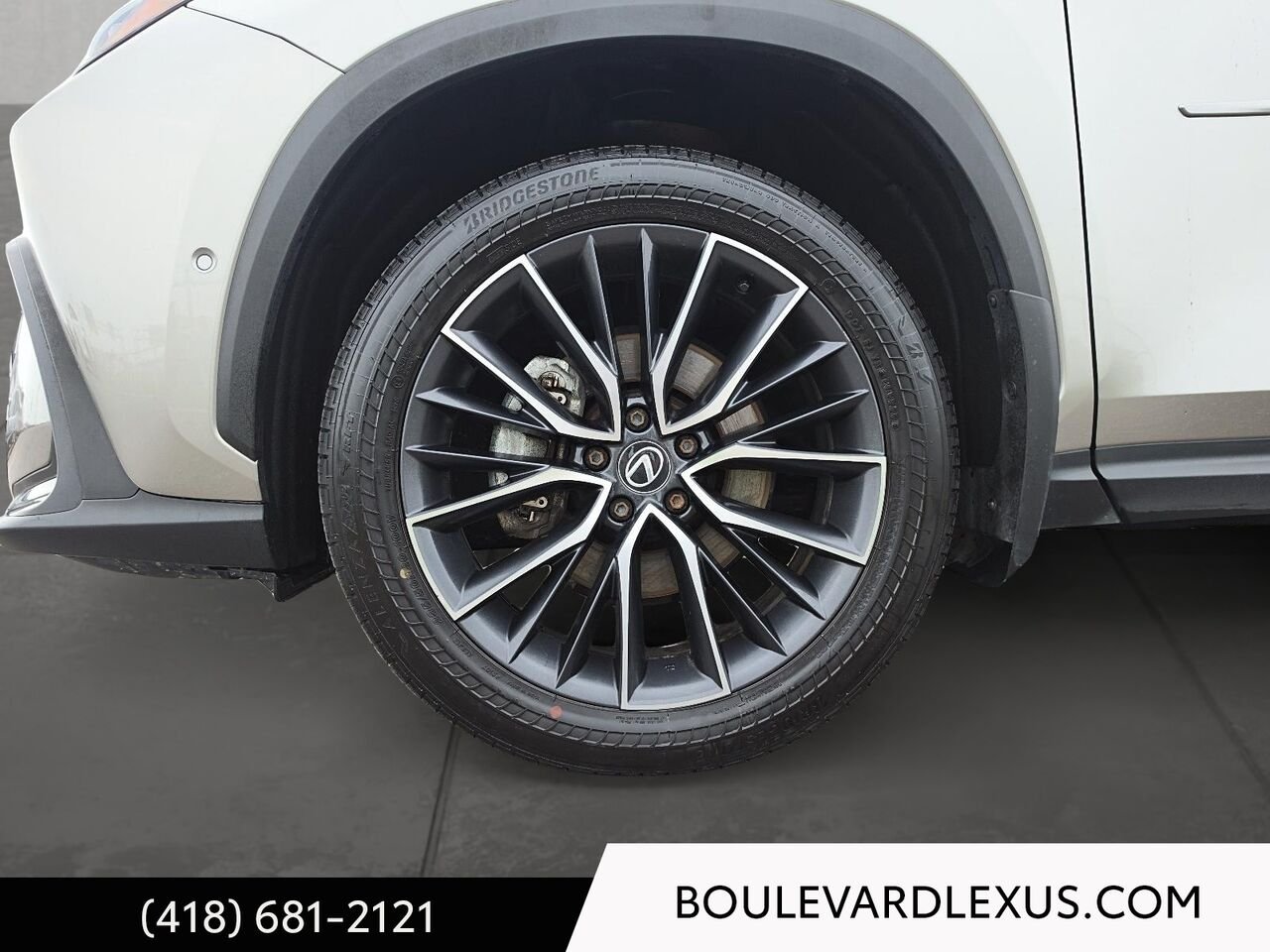 Lexus NX 19837A 2024 Argent Québec - photo #6