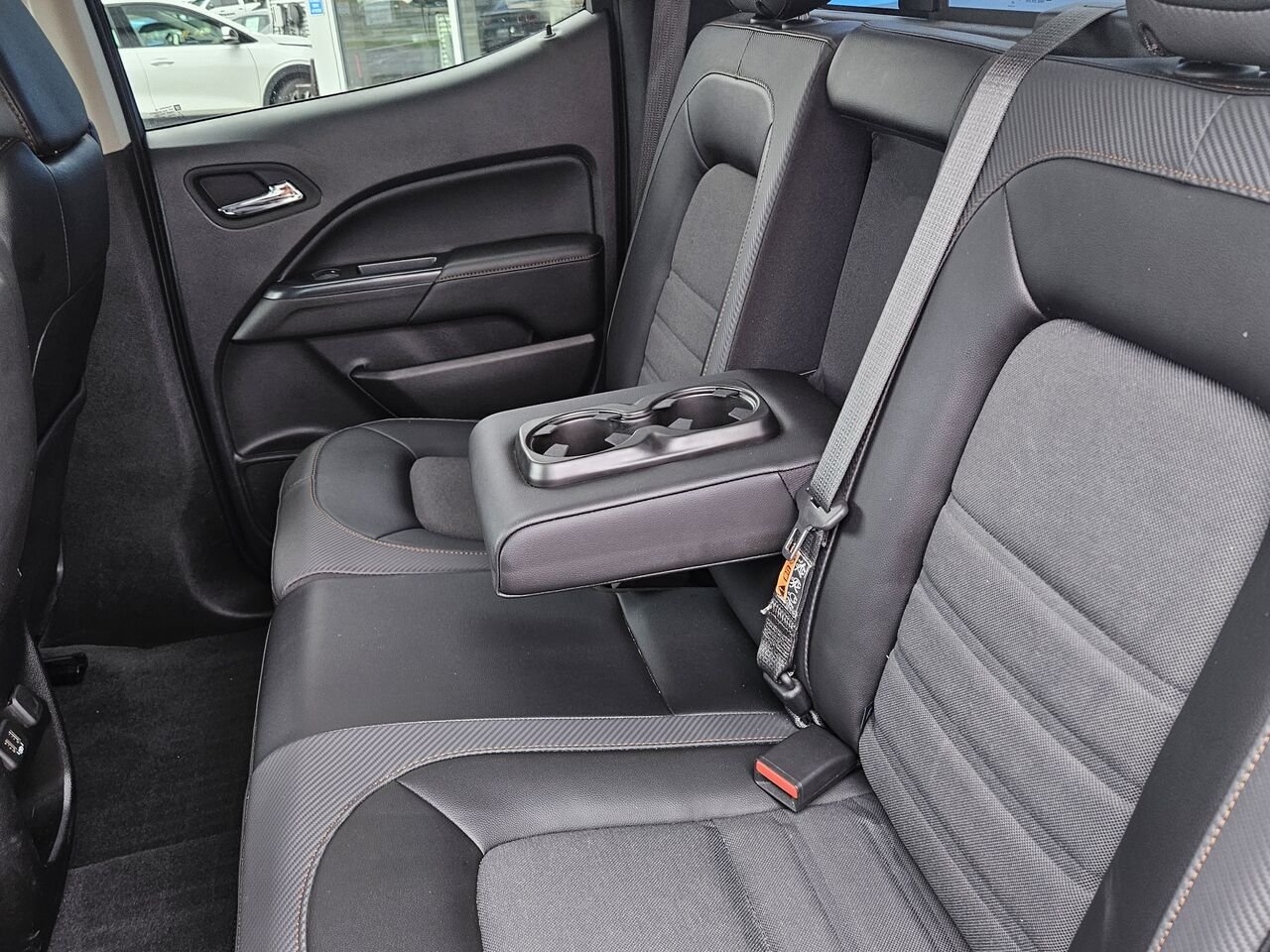 GMC Canyon AT4 cabine multiplace 4RM 141 po avec tissu 2022 Blanc Thetford Mines - photo #16