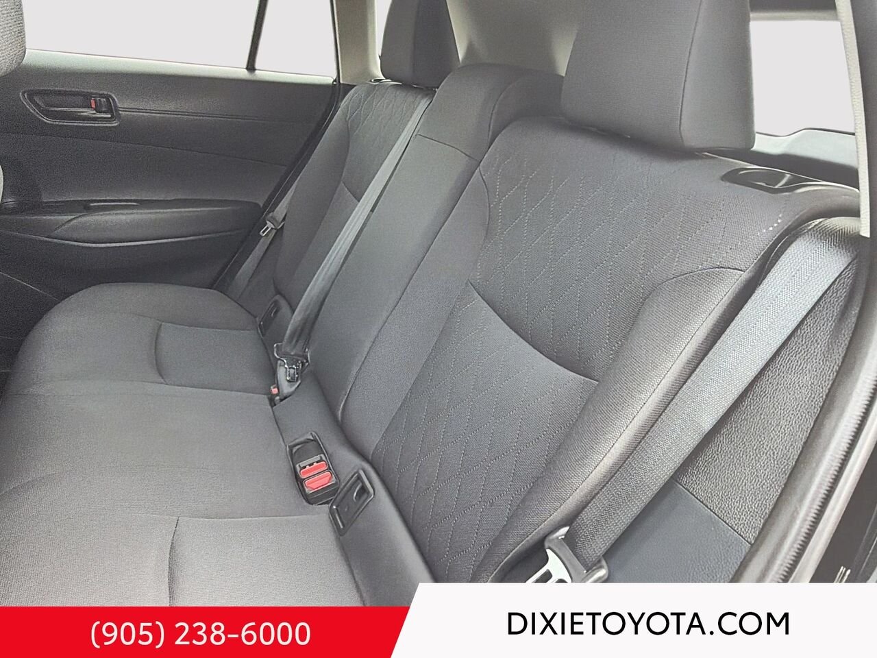 2024 Toyota Corolla Cross LE FWD / HEATED SEATS / TOYOTA SAFETY SENSE / BACK UP CAMERA / CARPLAY AND ANDROID AUTO Black Mississauga - photo #17