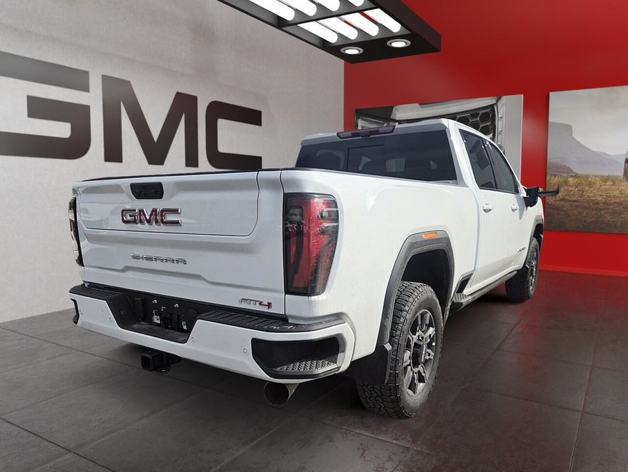 GMC Sierra 2500HD AT4 cabine multiplace 4RM 159 po 2026 BLANC SOMMET