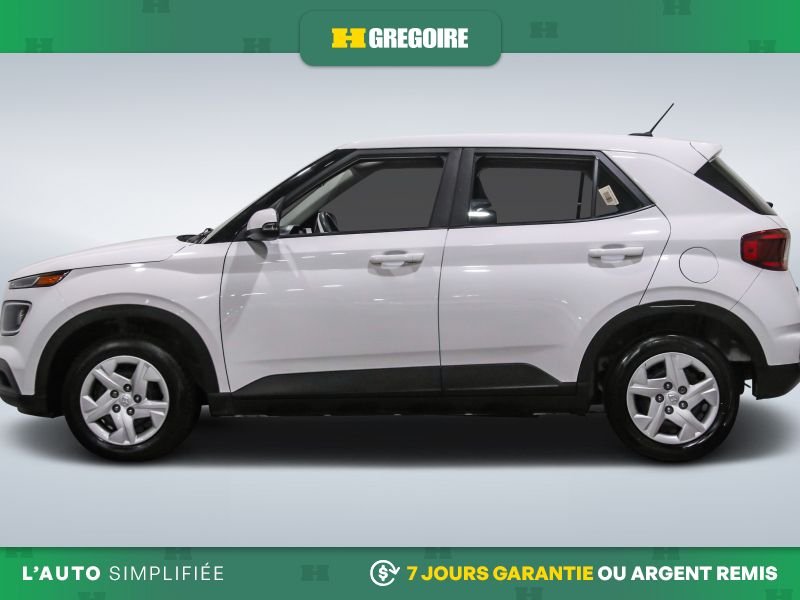 2024 Hyundai Venue White Laval - photo #4
