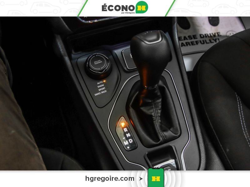 2019 Jeep Cherokee Green Laval - photo #12