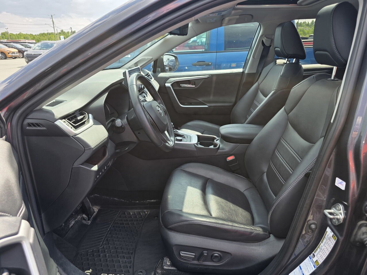 2019 Toyota RAV4 Hybrid Limited Grey Rouyn-Noranda - photo #39
