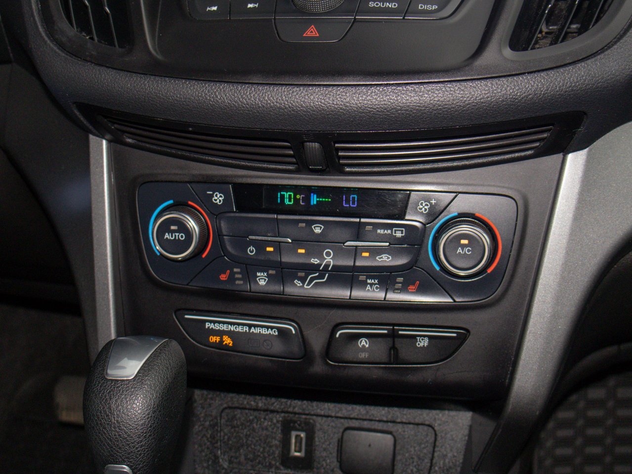 2017 Ford Escape FWD 4dr SE Beige Sherwood Park - photo #28