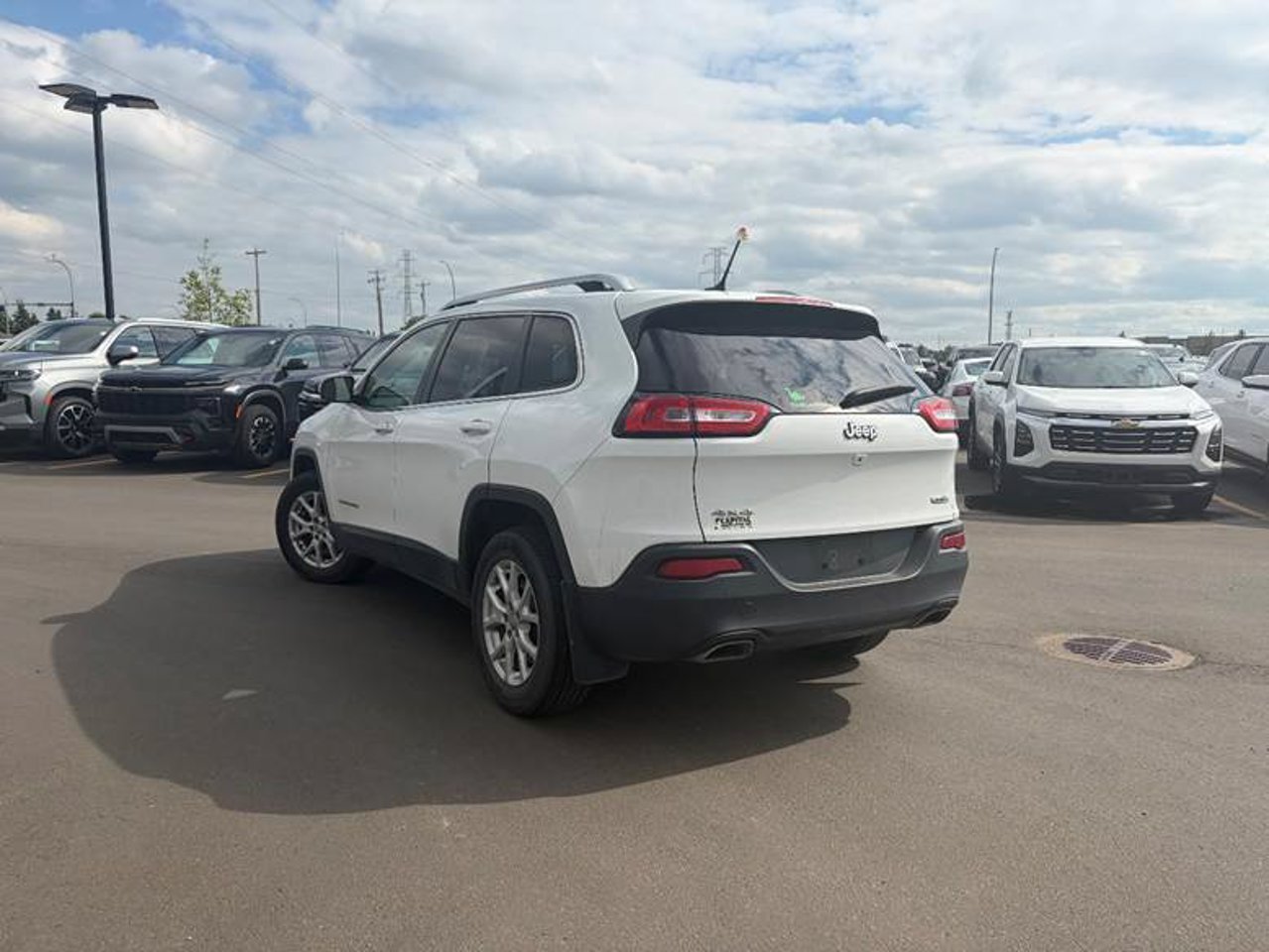 2015 Jeep Cherokee 4WD 4dr North White Sherwood Park - photo #3