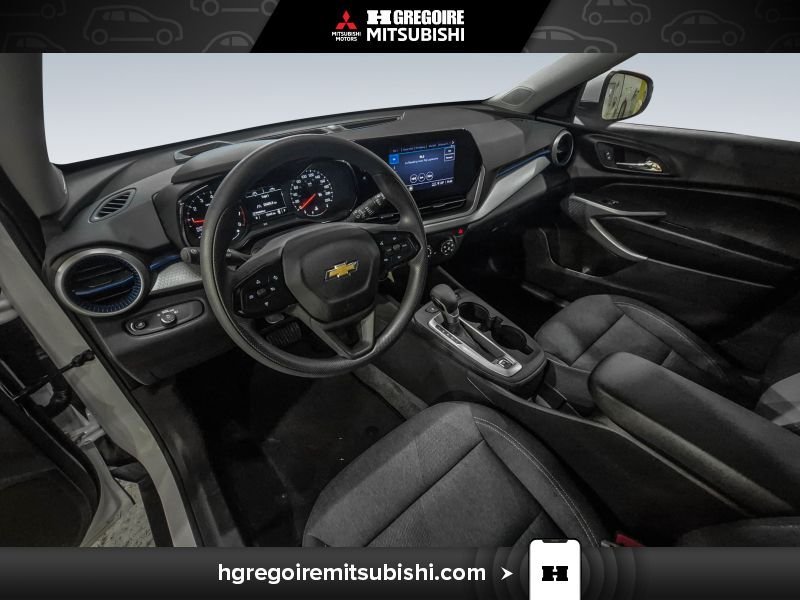 2025 Chevrolet Trax White Laval - photo #16