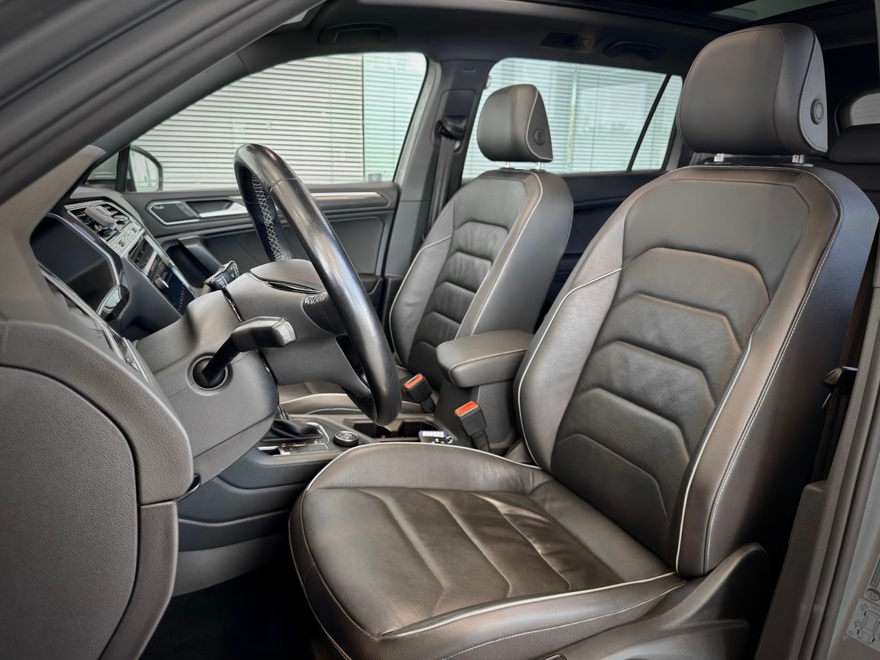 Volkswagen Tiguan 2021 Gris Notre-Dame-des-Prairies - photo #25