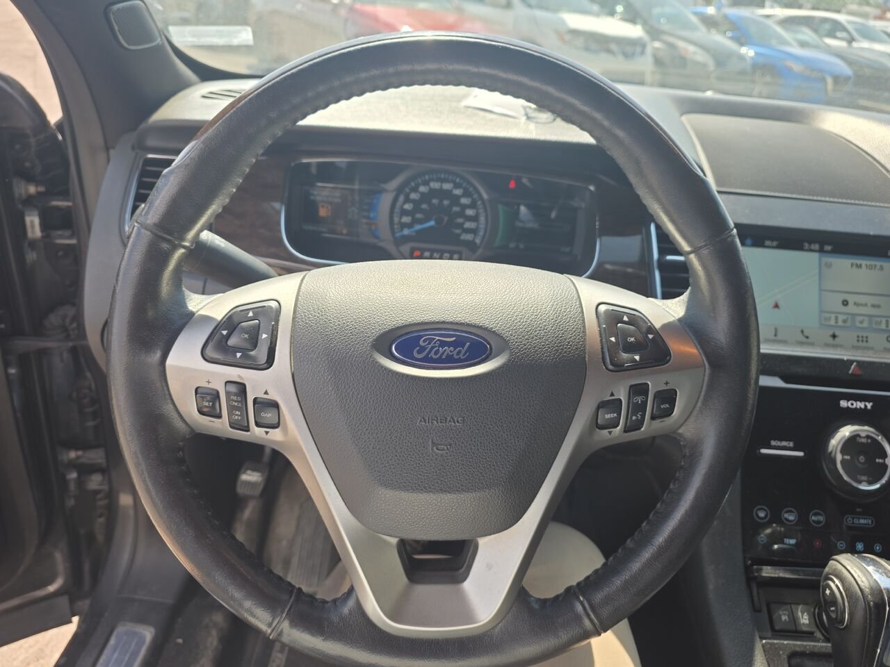 2016 Ford Taurus Black  - photo #13