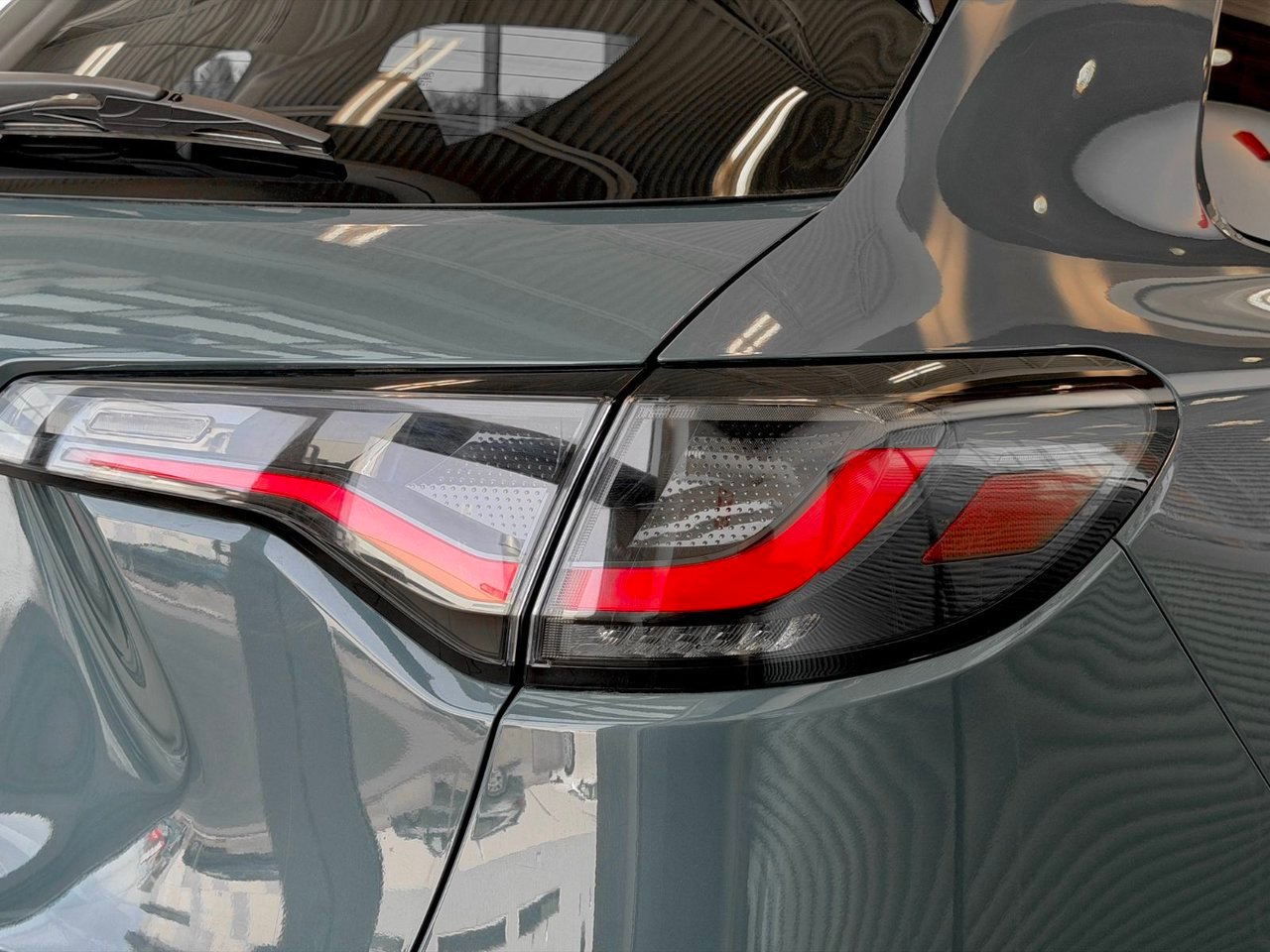 2023 Honda HR-V Green Notre-Dame-des-Prairies - photo #11