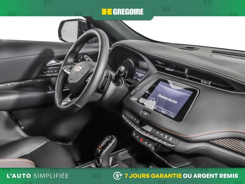 2023 Cadillac XT4 Grey Laval - photo #29