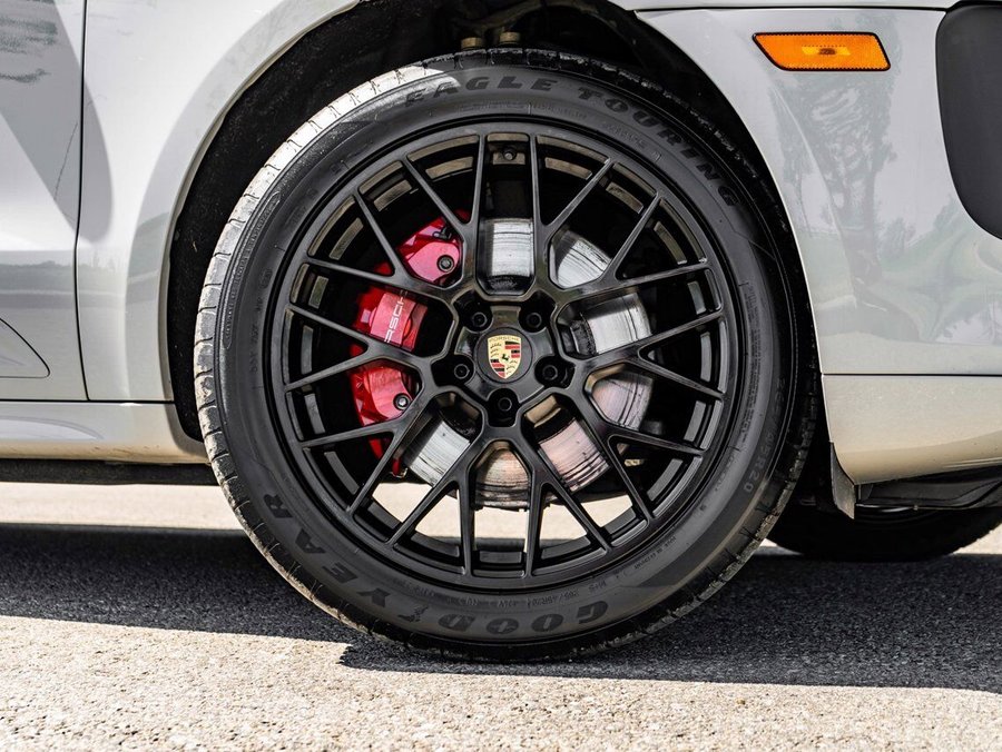 2021 Porsche Macan 2021