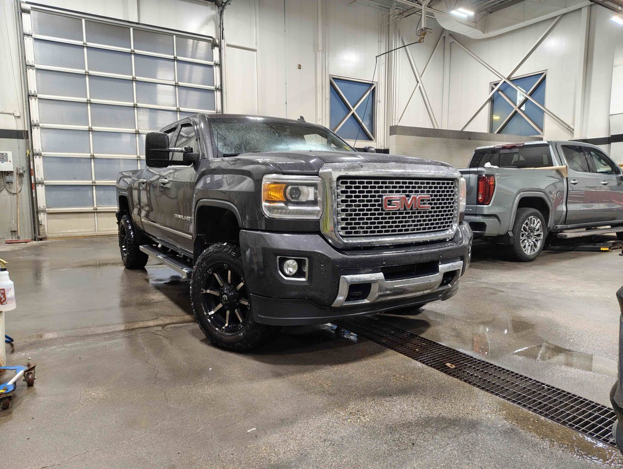 2015 GMC Sierra 2500HD 4WD Crew Cab 153.7 Denali Black Sherwood Park - photo #1