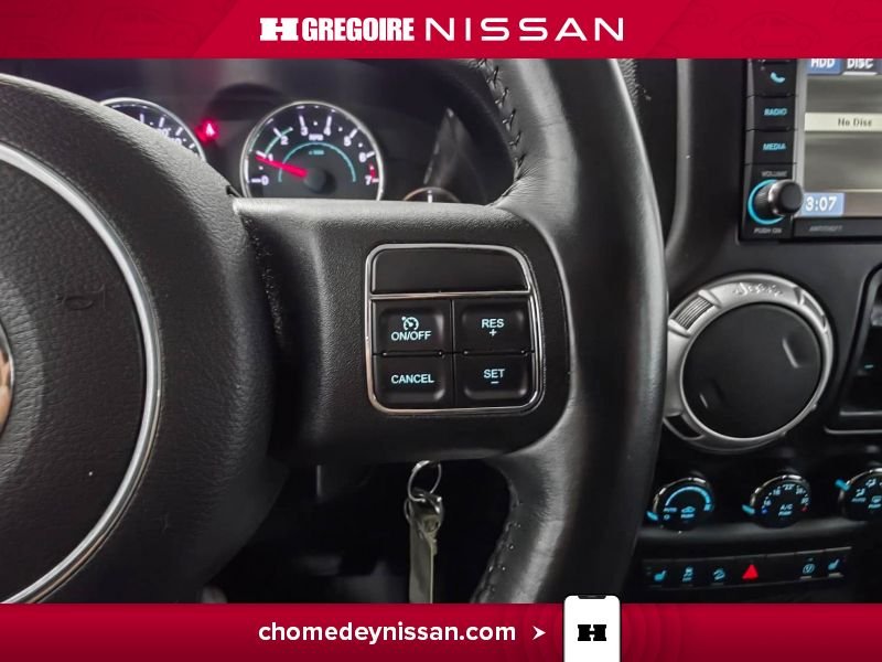 Jeep Wrangler Unlimited 2015 Argent Laval - photo #17
