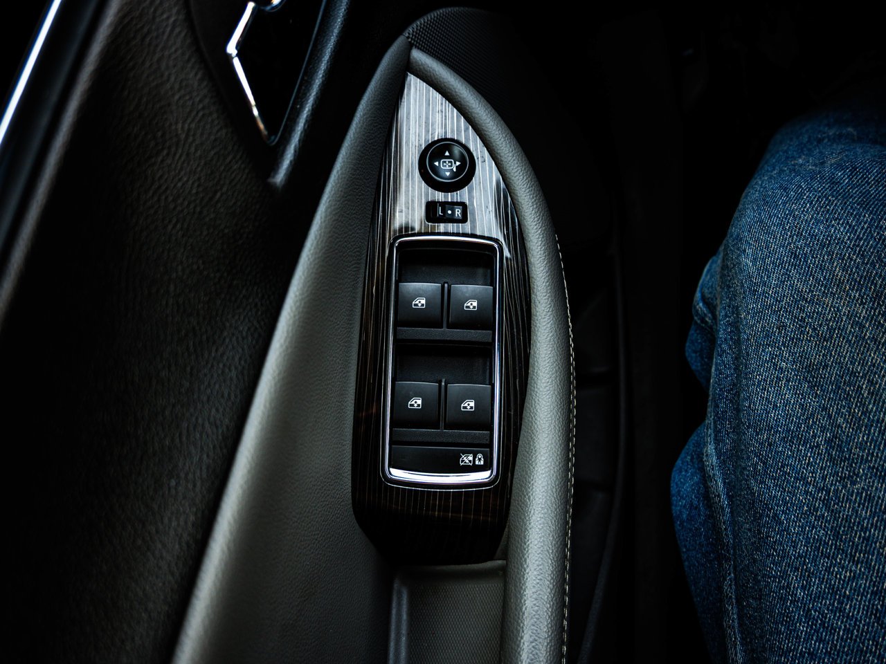 2018 Chevrolet Impala 4dr Sdn LT w/1LT Blue Sherwood Park - photo #16
