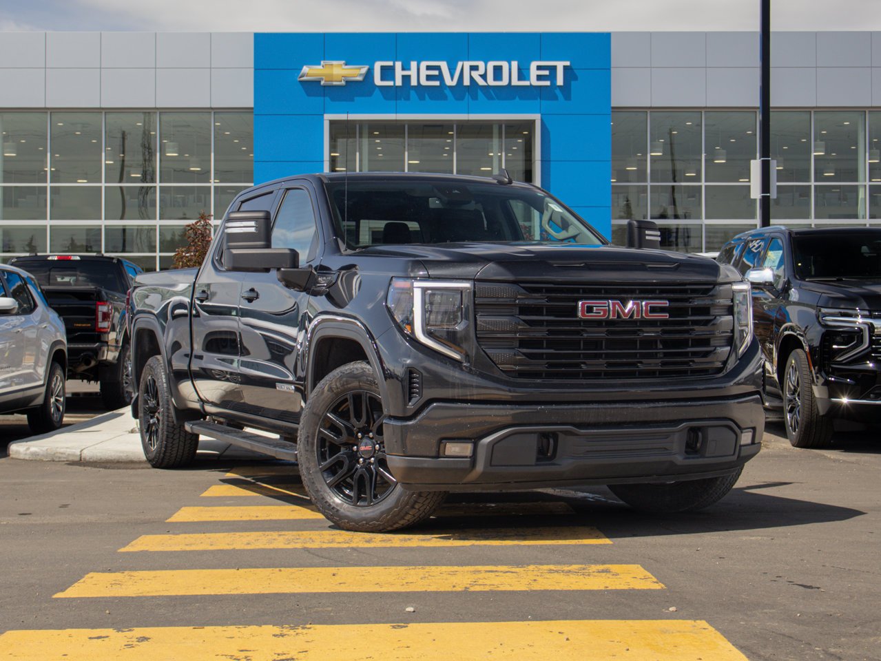 2022 GMC Sierra 1500 4WD Crew Cab 147 Elevation Black Sherwood Park - photo #1