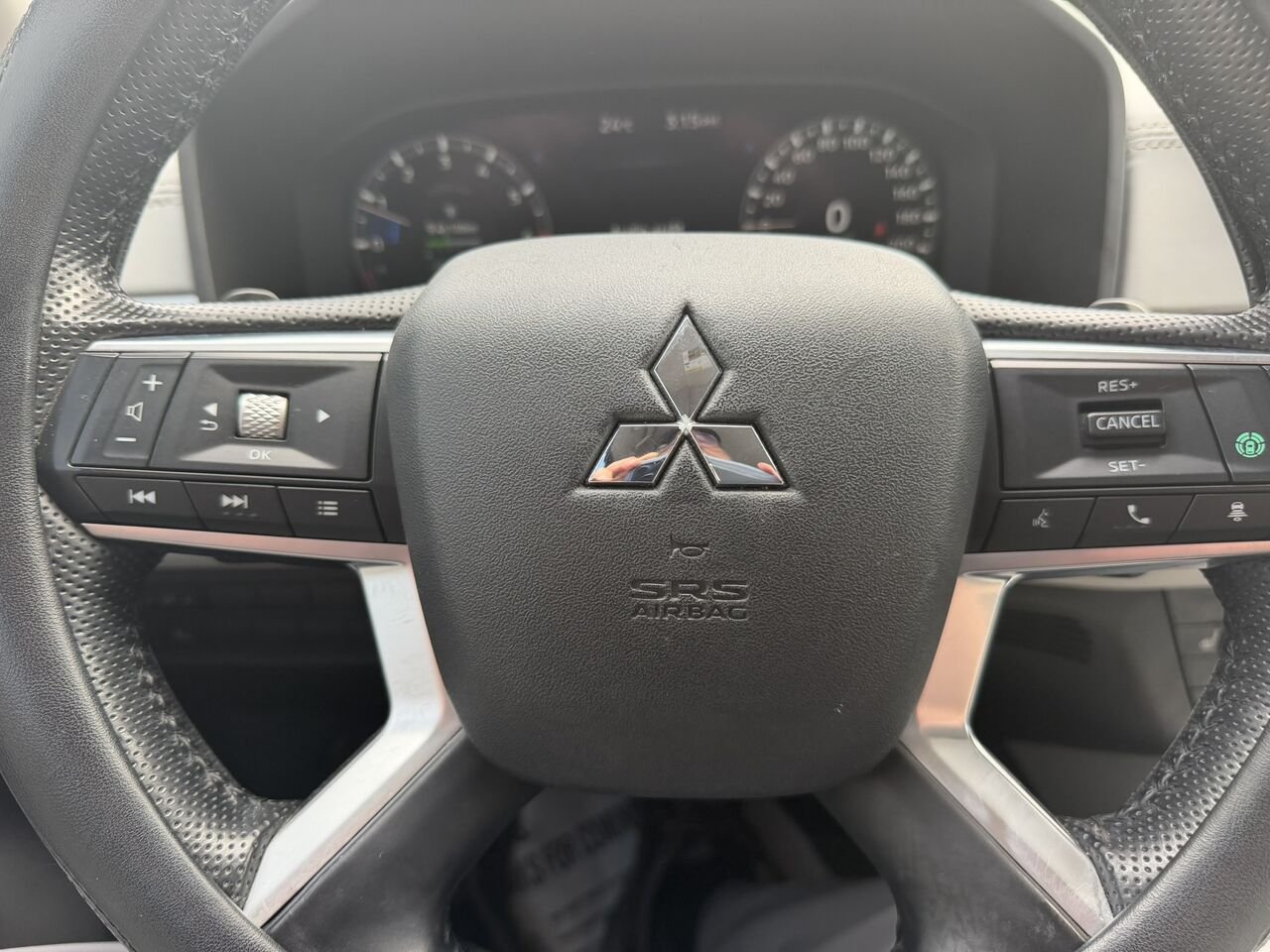 2022 Mitsubishi Outlander GT AWD 7 PASSAGERS Grey Laval - photo #23