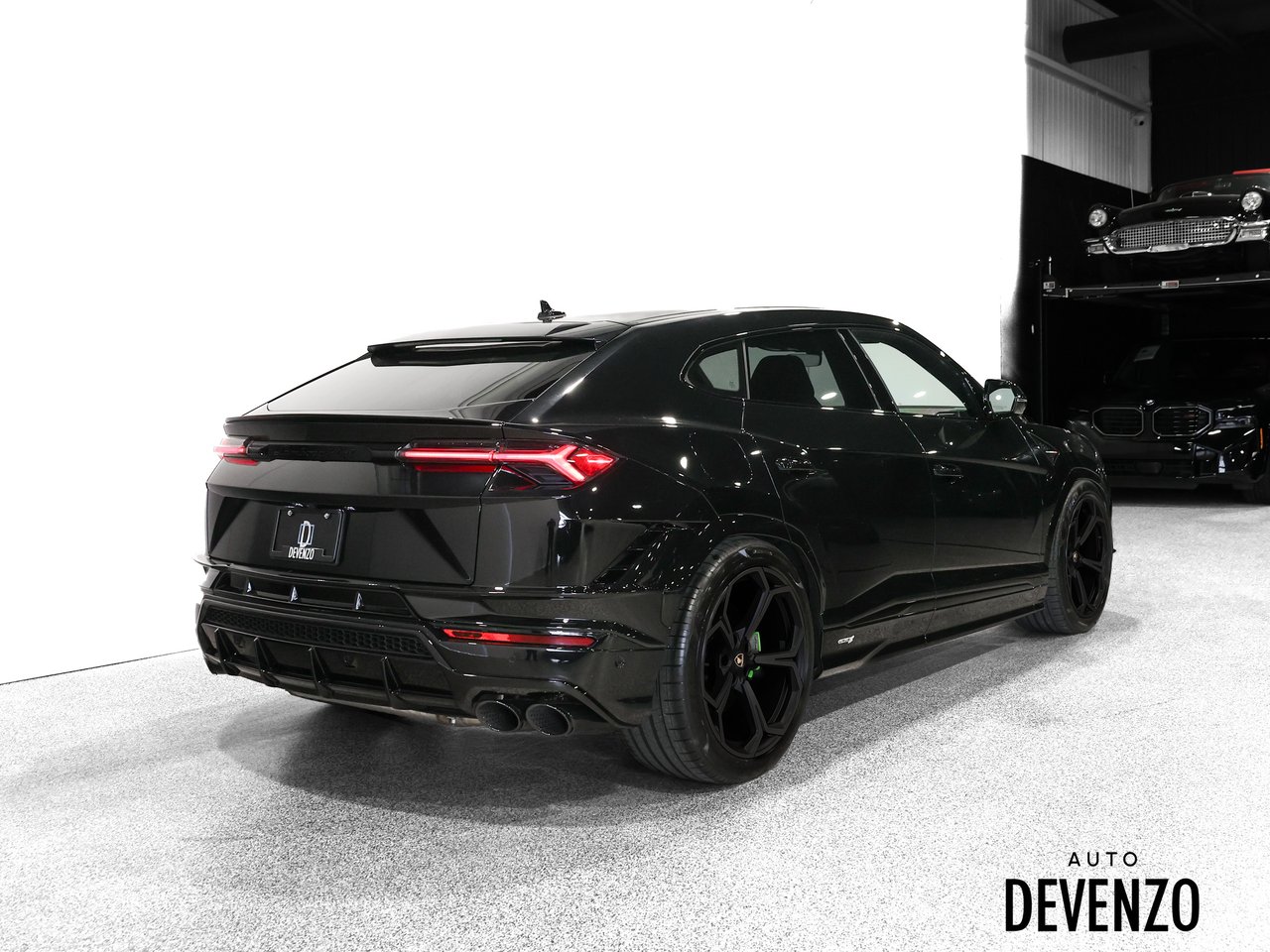 2024 Lamborghini Urus Black Saint-Eustache - photo #2