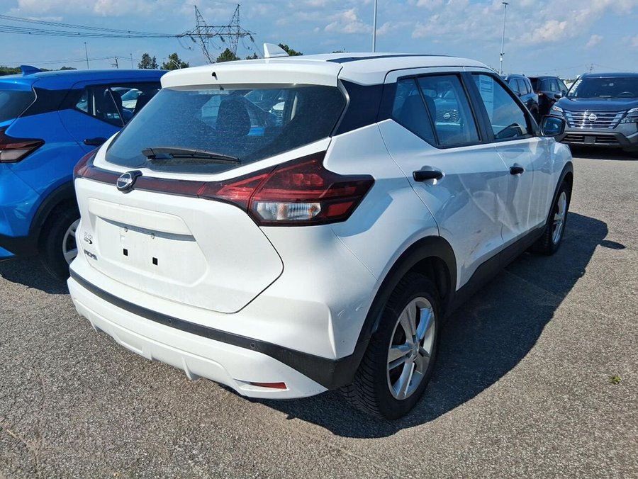 2022 Nissan Kicks S TA 2022 White