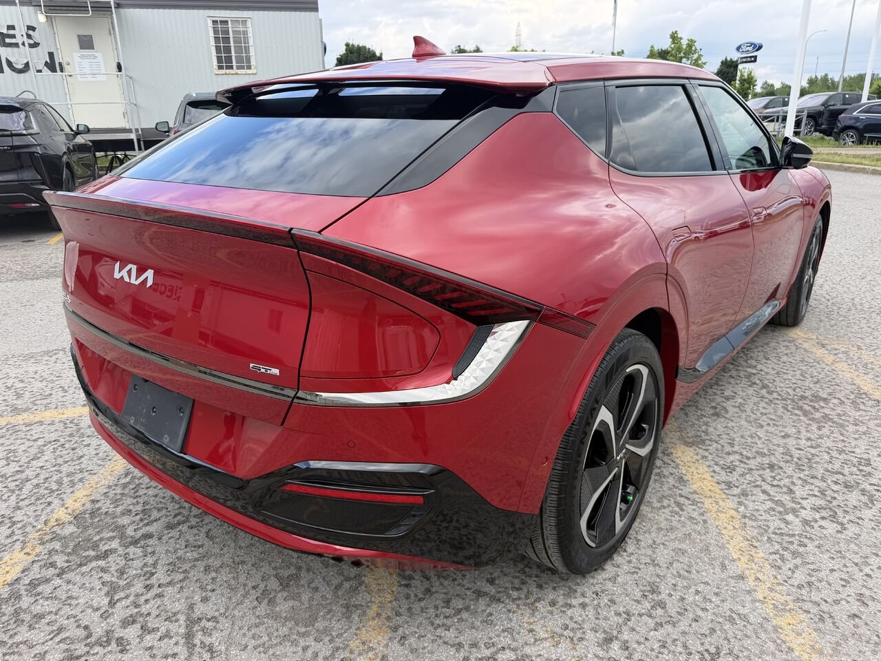2024 Kia EV6 GT-Line AWD Red Laval - photo #10