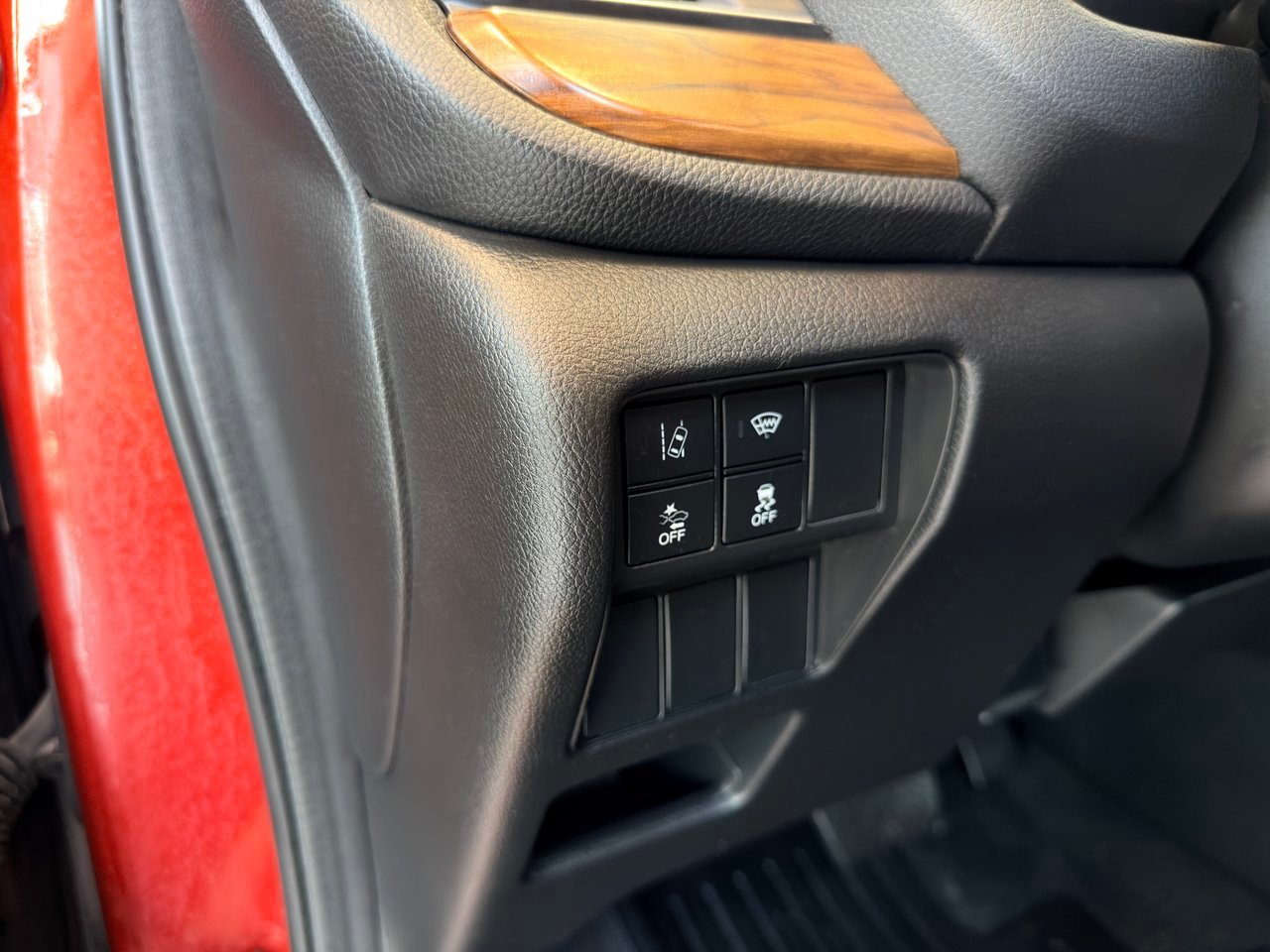 2017 Honda CR-V Red Notre-Dame-des-Prairies - photo #31