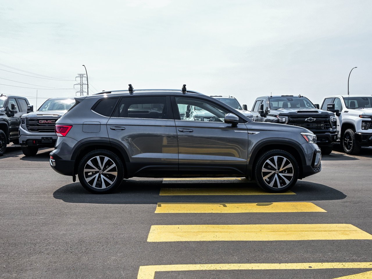 2023 Volkswagen Taos Comfortline 4MOTION *Ltd Avail* Grey Sherwood Park - photo #14