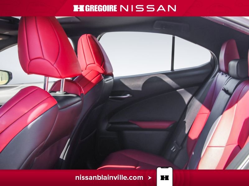 2023 Lexus UX White Laval - photo #29