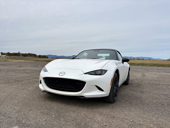 2025 Mazda MX-5 2025 White