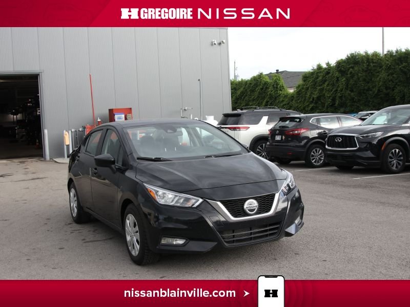2022 Nissan Versa 2022 Black