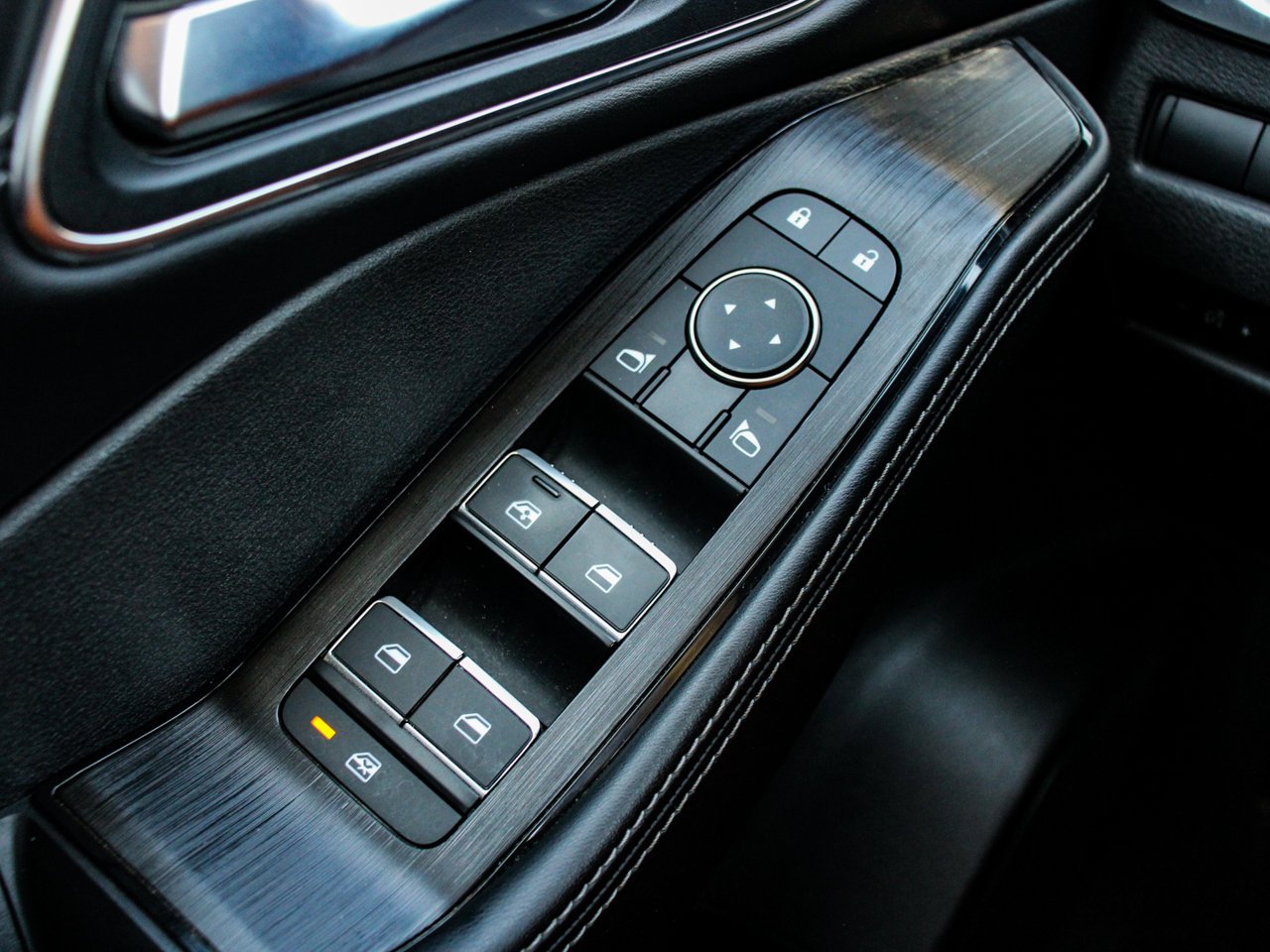 2023 Nissan Rogue AWD Platinum White Sherwood Park - photo #16