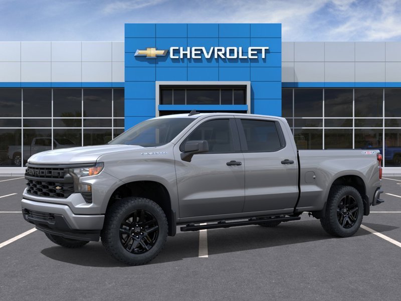 CHEVROLET Silverado 1500 K1500 SILVERADO CREW CAB CUSTOM STD/BOX (1CX) 2026 GRIS STERLING METALLISE Rivière-du-Loup - photo #1