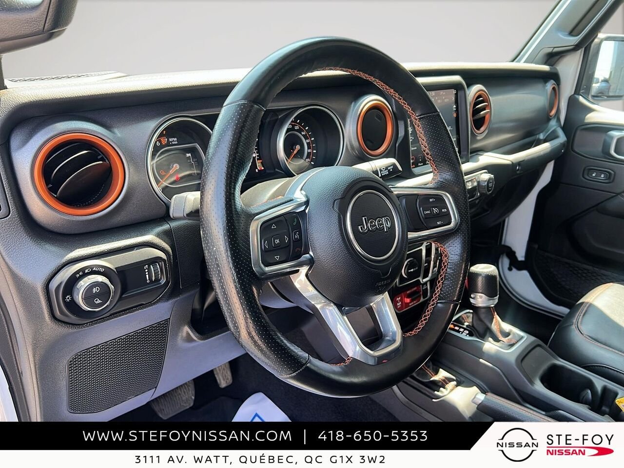 2023 Jeep Gladiator MOJAVE CREW CAB White Ste-Foy - photo #11