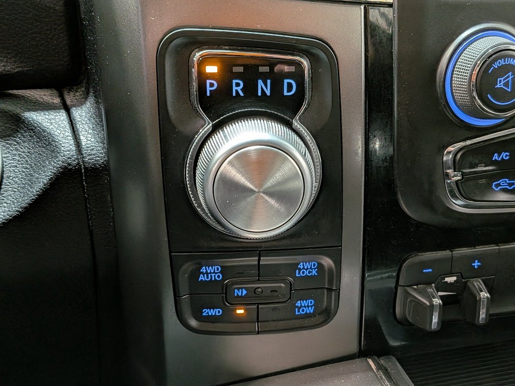 2017 Ram 1500 4WD Quad Cab 140.5" Sport Blue Val-David - photo #25