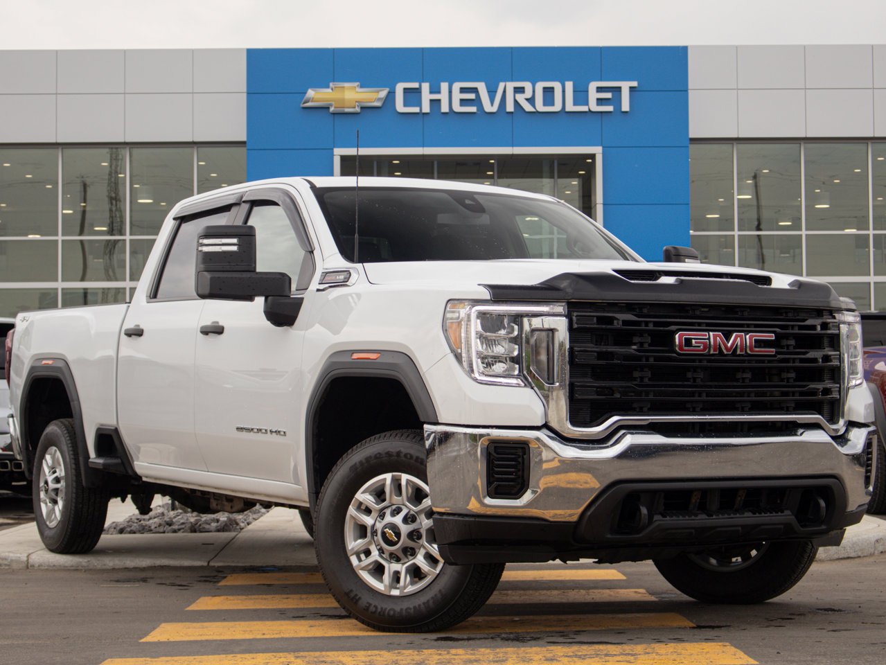 2022 GMC Sierra 2500HD 4WD Crew Cab 159 Pro White Sherwood Park - photo #13