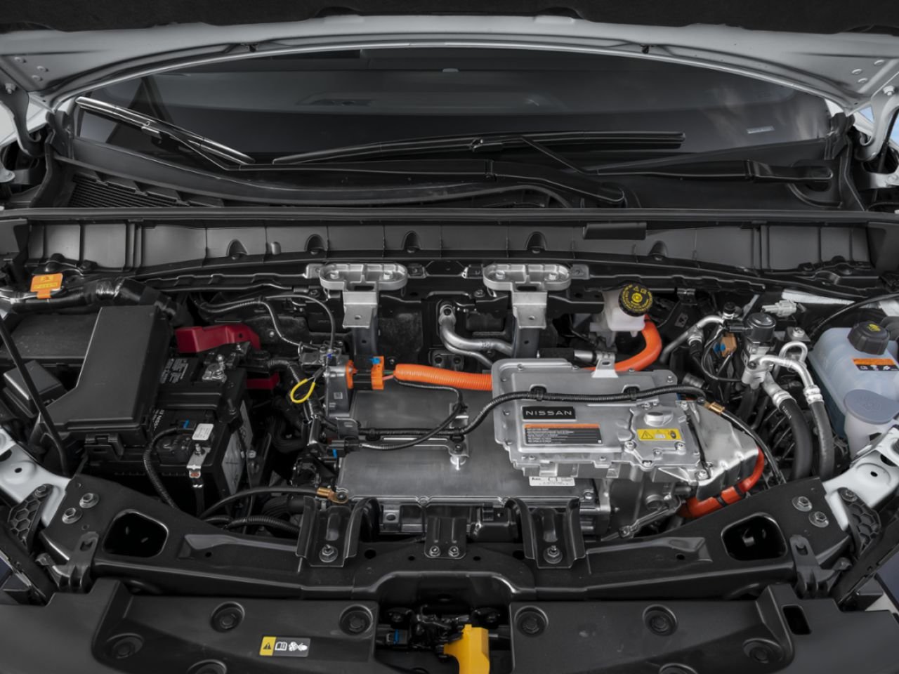 2026 Nissan LEAF Everest White Pearl Tricoat/Black Saint-Basile-le-Grand - photo #12