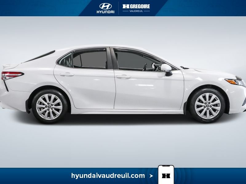 2020 Toyota Camry White Blainville - photo #12