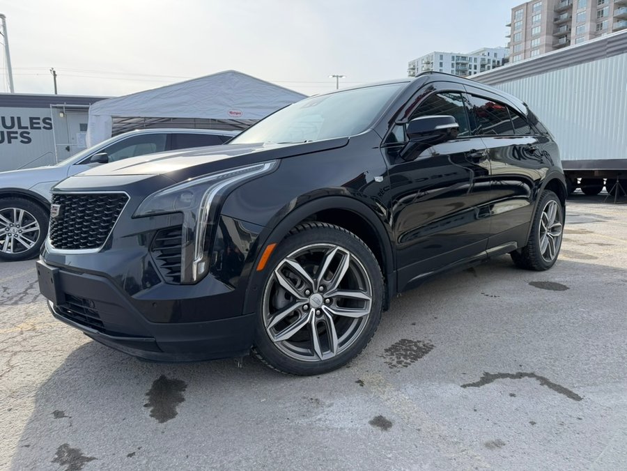 2022 Cadillac XT4 2022 Black