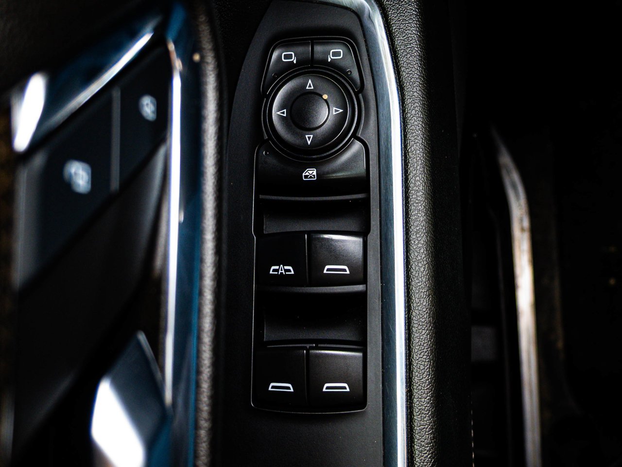 2024 Chevrolet Silverado 1500 4WD Crew Cab 147 RST Grey Sherwood Park - photo #16