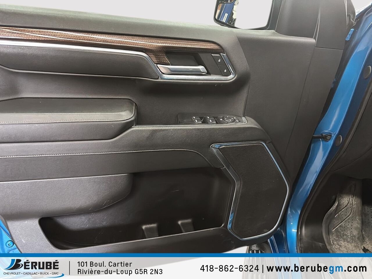 2024 CHEVROLET 1500 4RM, CAISSE COURTE, CAB. MULTIPLAC LT Blue Rivière-du-Loup - photo #9